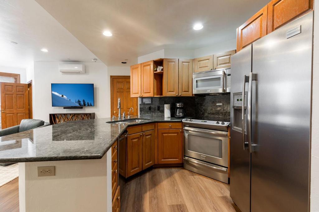 Strawberry Park True Ski In Ski Out By Vail Realty Beaver Creek Exterior photo